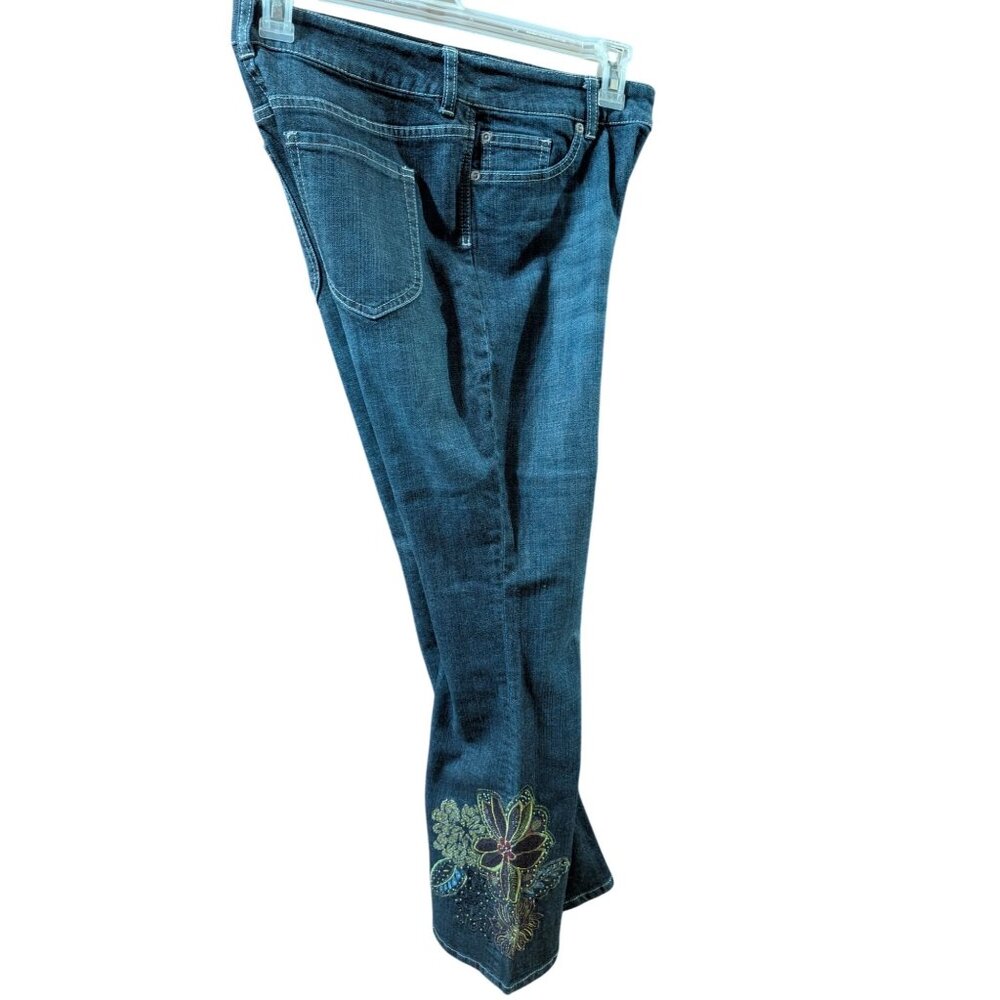 Chicos Platinum Denim Embroidered Bootcut Jeans Size 0.5 Reg Floral Detail sz 6